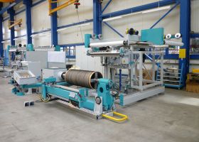 Aufbaumaschine mit Materialmagazin